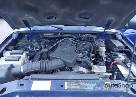 2004 Ford Ranger Xlt from USA, damaged, VIN 1FTZR15E04TA10541